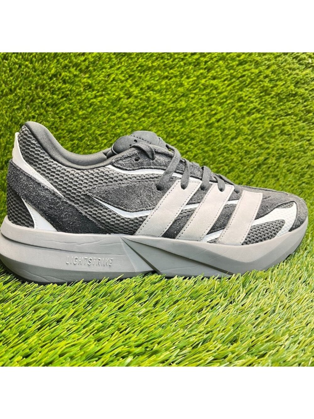 Adidas Lightblaze Mens Size 10.5 Carbon Gray Athletic Running Shoes Sneakers